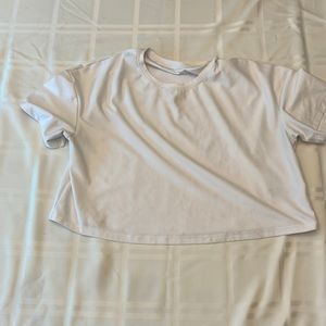 Old navy active size X-Large white cropped tee